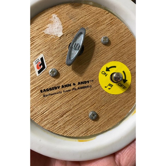 Raggedy Ann & Andy Arthur Flamba Musical Box Figurine - Picture 6 of 6